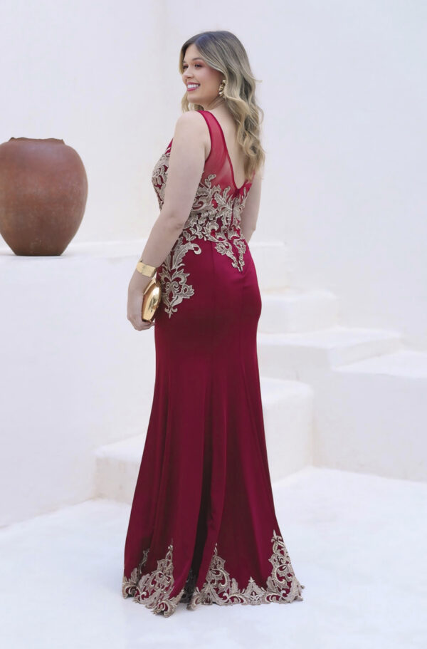 1267 - Vestido Gracie Importado busto com aplicaçâo dourada e saia com barrado - 40 42 44 - Vermelho - Image 5