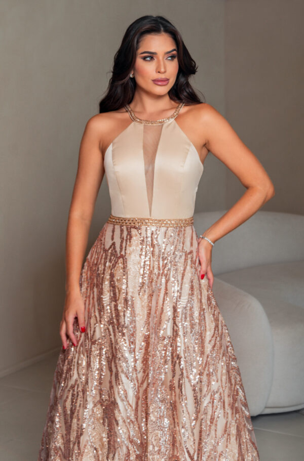 1819 - Vestido Nicole Importado busto liso, gola bordada e saia rodada paete - 36 38 40 42 44 - Dourado - Image 4